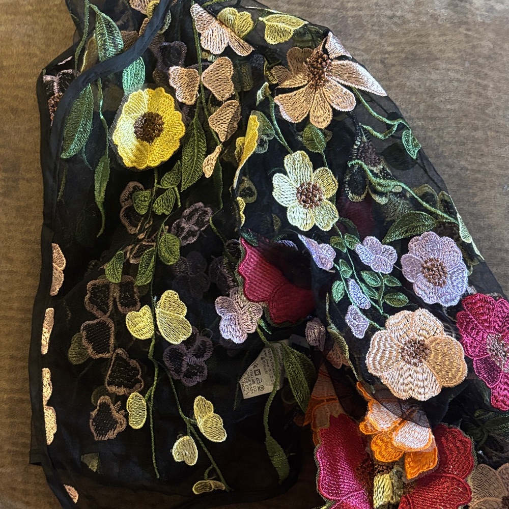 Emery Rose Floral Embroidered Sheer Cropped Jacket - Picture 9 of 9